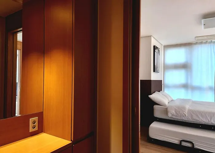 Quiet & Comfy Home, Close To Everything Apartment Seoul