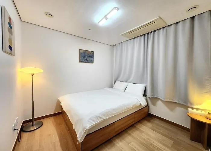 Quiet & Comfy Home, Close To Everything * Seoul